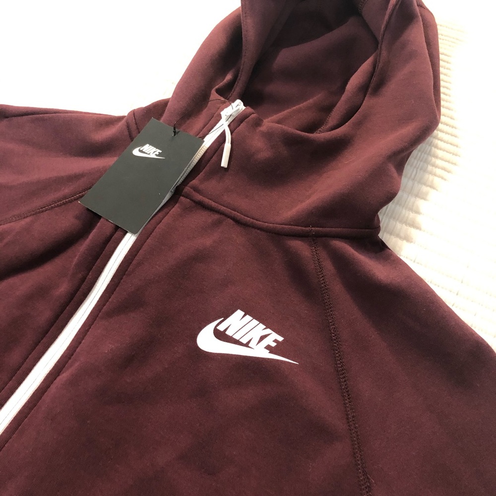 Women’s Nike maroon Tech Fleece Zip Jacket